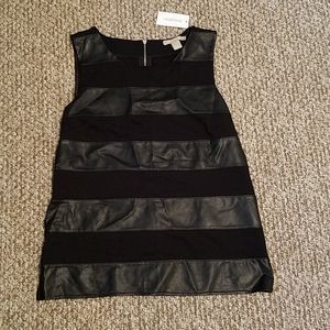 Banana Republic black sleeveless top